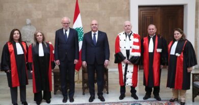 الرئيس عون امام قضاة اقسموا يمين توليهم مناصبهم الجديدة في مجلس القضاء الاعلى:  كونوا محررين من أي تدخل سياسي او حزبي او طائفي ولتكن كلمتكم كلمة حق